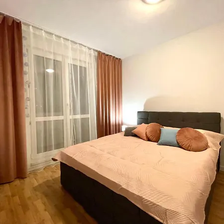 公寓 Lumi Apartman *